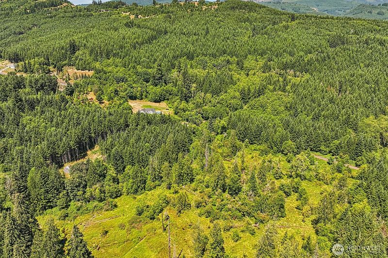 2nd image of 172 Mohawk Lane