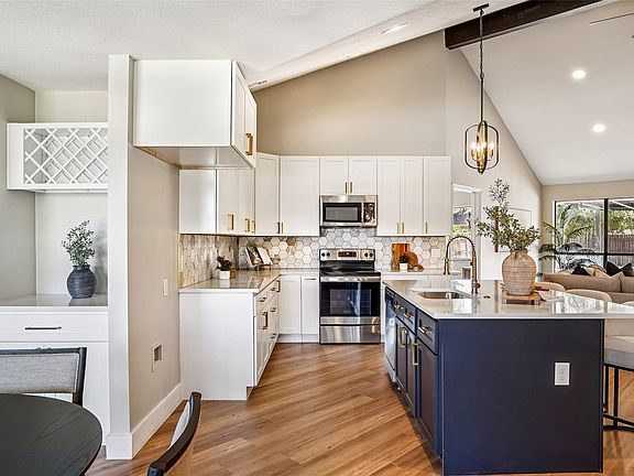 3rd image of 3113 Princewood Dr
