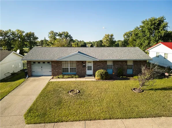 913 Blueridge Dr, Danville, IL 61832