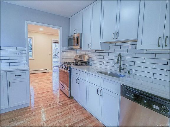 4th image of 57 Lake Dr