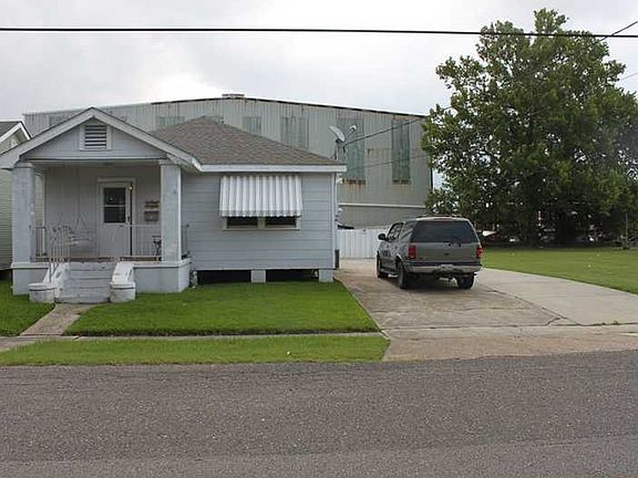 2nd image of 725 1st Ave