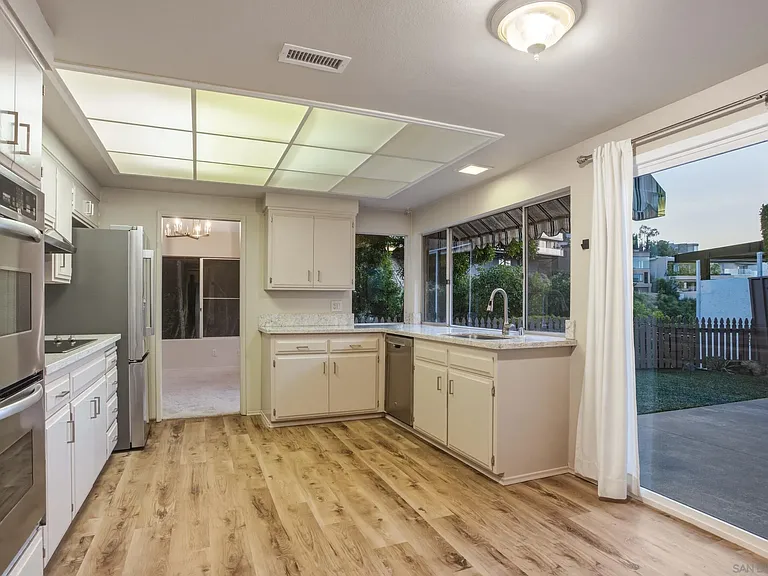 7415 Caminito Rialto — Photo 5