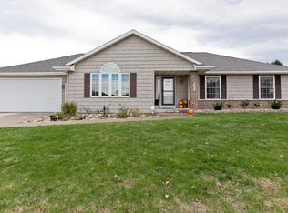 4707 Indian Ridge St SW, Cedar Rapids, IA 52404