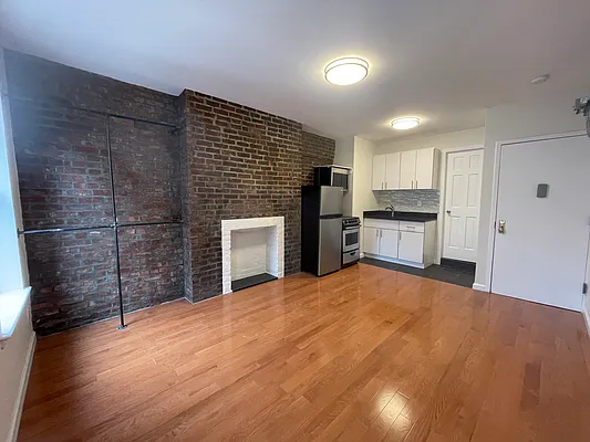 Rented by Oxford Property Group | media 27