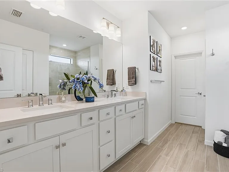 1657 Serena Ave — Photo 24