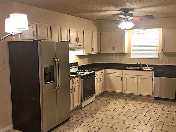 3rd image of 13804 S Glen Pl E