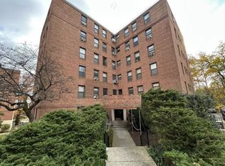 161 Pearsall Dr, Mount Vernon, NY