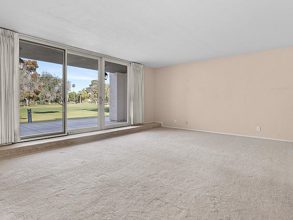 3rd image of 1440 E Laguna Pl