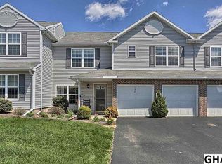 128 Peregrine Ln, Hummelstown, PA 17036