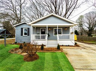 961 Oakview Dr SE, Smyrna, GA 30080