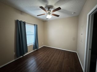 2521 Robert Wynn St APT 4, El Paso, TX 79936