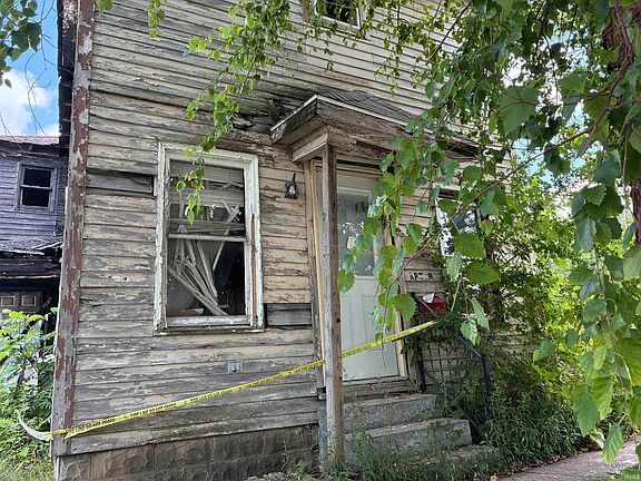 2nd image of 1224 S Main St