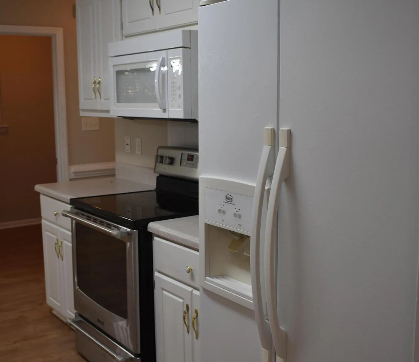 4 bed, 2.0 bath, 1734 sqft, $1,850 — Photo 3