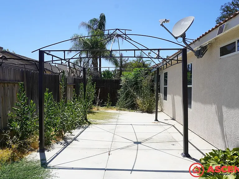 7217 Silver Spray Ave — Photo 5
