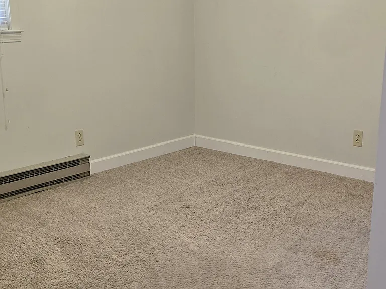 510 N Townville St — Photo 10
