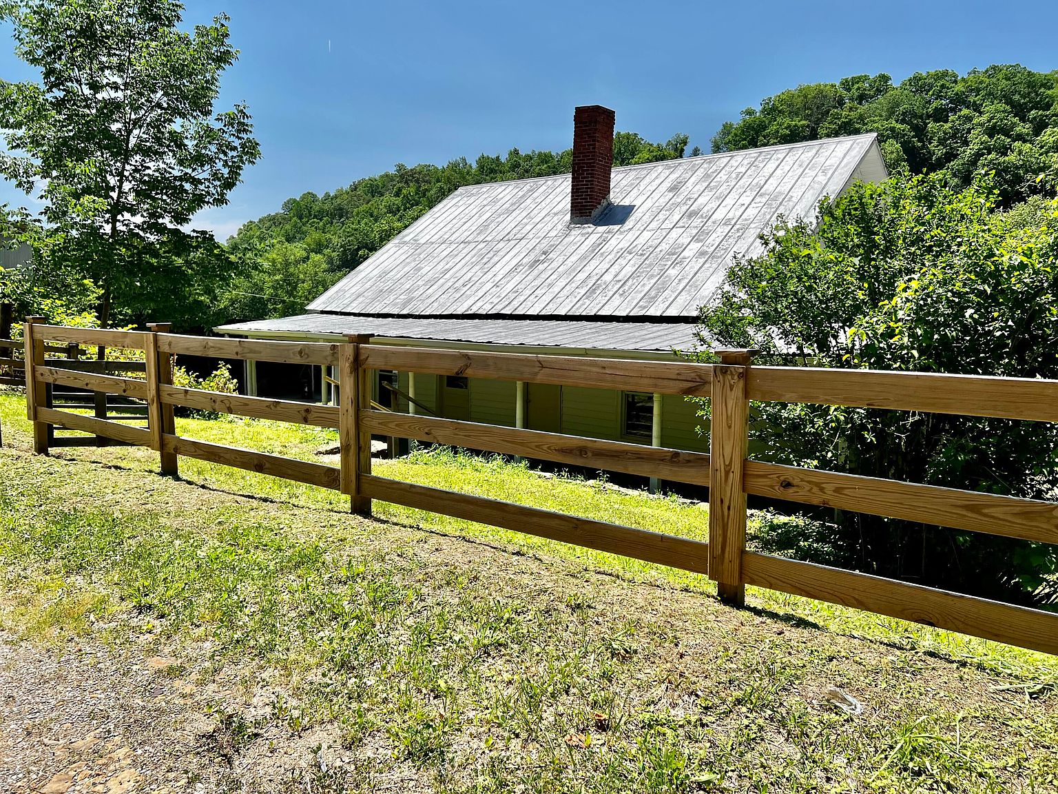 895 Highway 52 E, Beattyville, KY 41311 MLS 23010518 Zillow