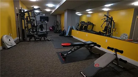 Rented by R New York