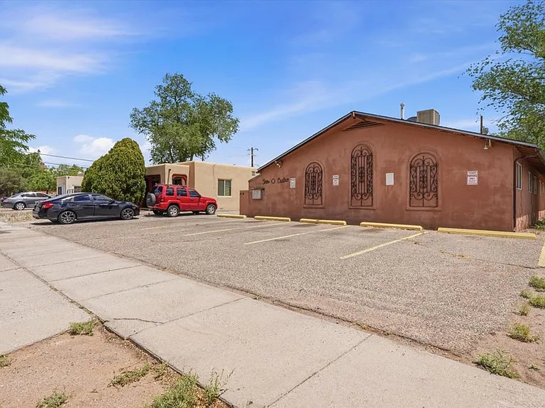 304 Vassar Dr SE — Photo 7