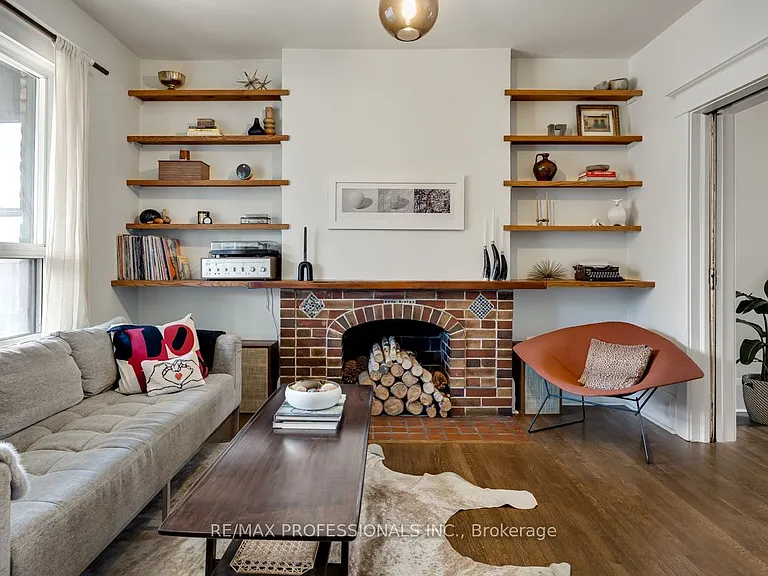 1381 Lansdowne Ave — Photo 6