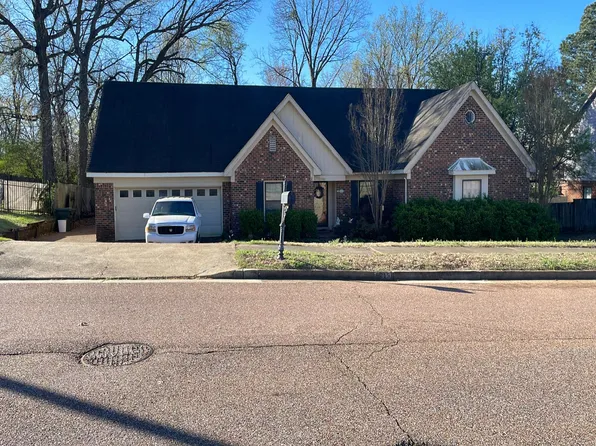 6215 Oak Walk Ln, Bartlett, TN 38135