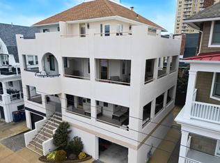 105 S Frankfort Ave, Ventnor, NJ 08406