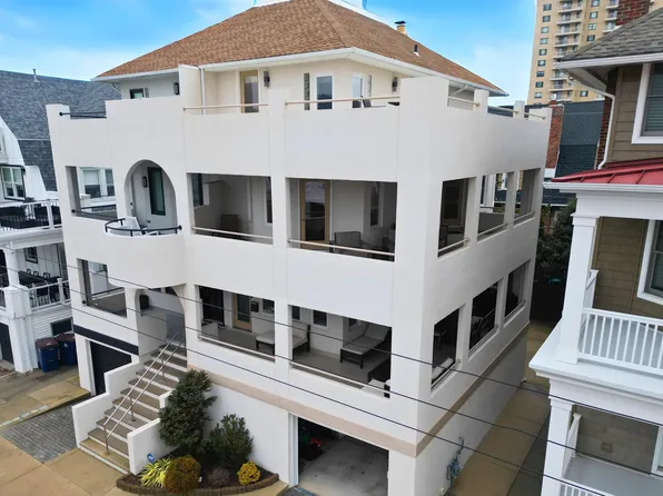 105 S Frankfort Ave, Ventnor, NJ 08406