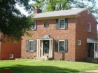 3rd image of 8027 Gannon Ave