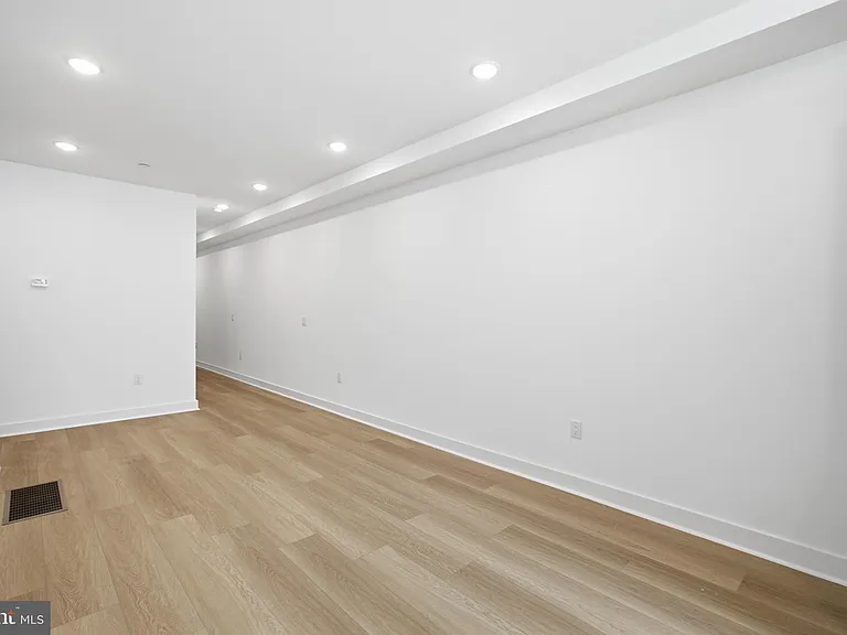 3931 Fairmount Ave #1 — Photo 4