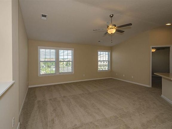 5th image of 530 Heritage Sq #15305