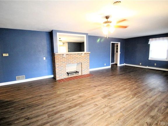 5th image of 234 Oakwood St