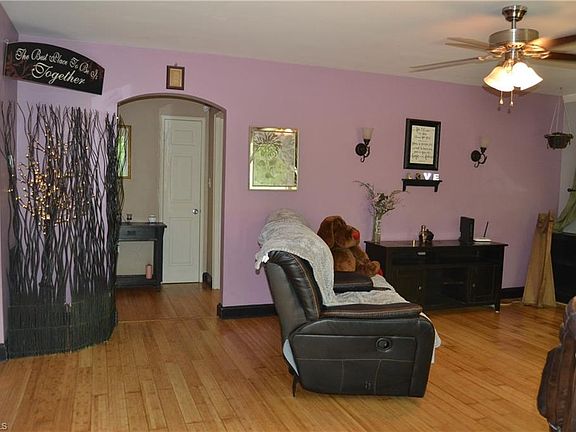4th image of 1207 McGuinn Dr