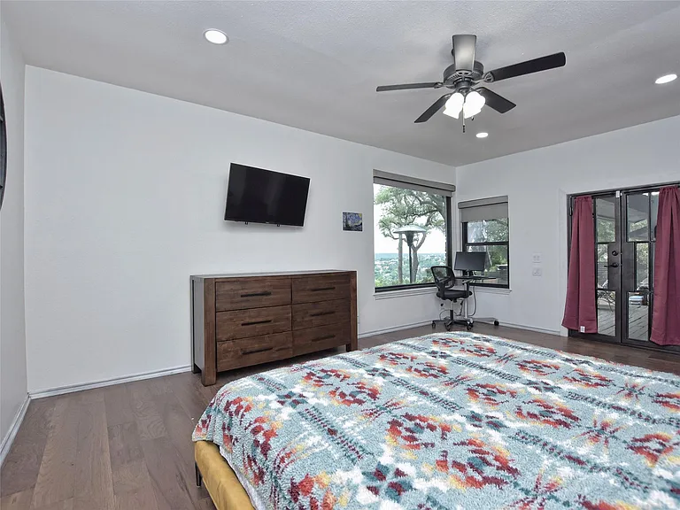 5101 Rain Creek Pkwy — Photo 15