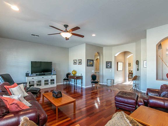 4th image of 22928 N 39th Pl