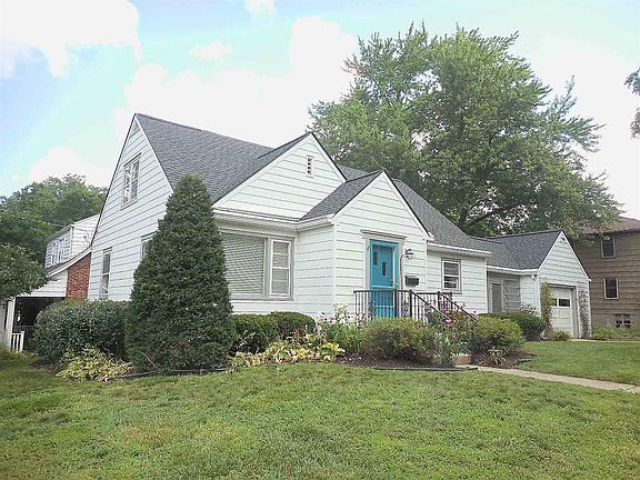 3rd image of 814 Princeton Ave