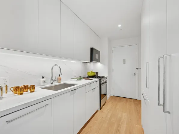 41-46 27th Street 1224 image 3 of 21
