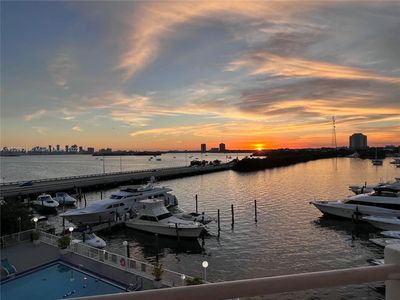 7904 West Dr APT 416, North Bay Village, FL, 33141