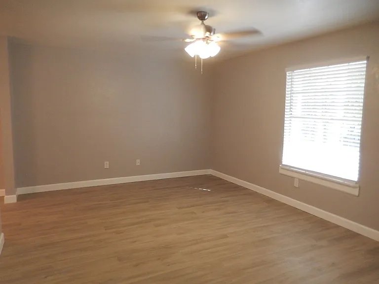 520 Pasco Ct — Photo 5