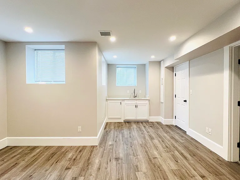440 Washington St #1 — Photo 8