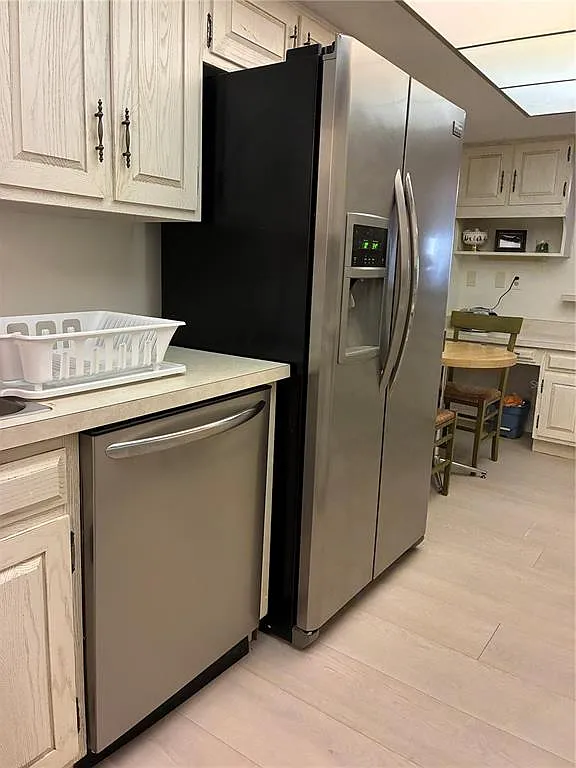 2 bed, 2.0 bath, 1494 sqft, $10,000 — Photo 4