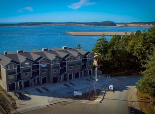 1350 Seagate Ave, Coos Bay, OR 97420