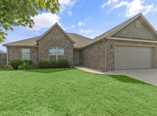 1100 Ellen Ray Ln, Centerton, AR 72719