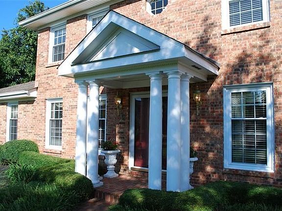 3rd image of 1311 Strawberry Ln