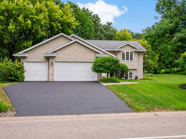 842 Sterling St S, Maplewood, MN 55119