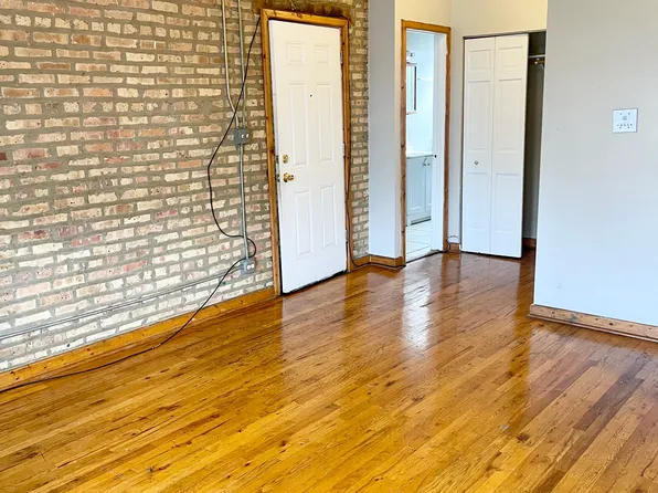 1162 N Harding Ave #2, Chicago, IL 60651