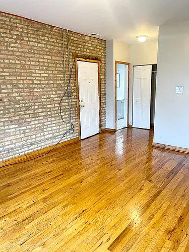 1162 N Harding Ave #2 Photo 1