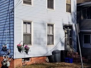 42 Spruce St, Rensselaer, NY 12144