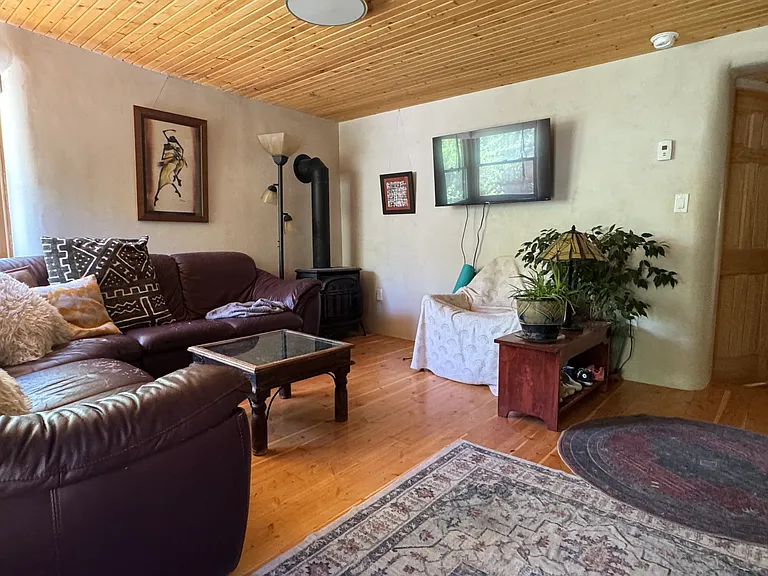 324 Montoya St — Photo 3