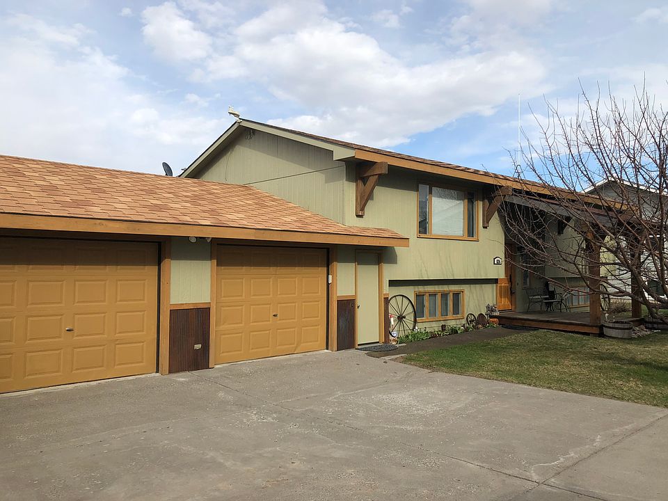 1st image of 624 N 10th St