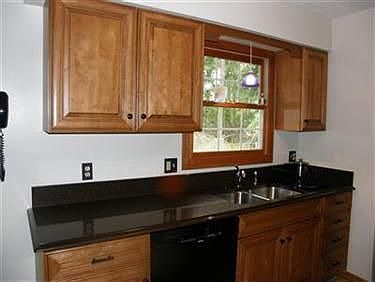 4th image of 4902 Lakeview Dr