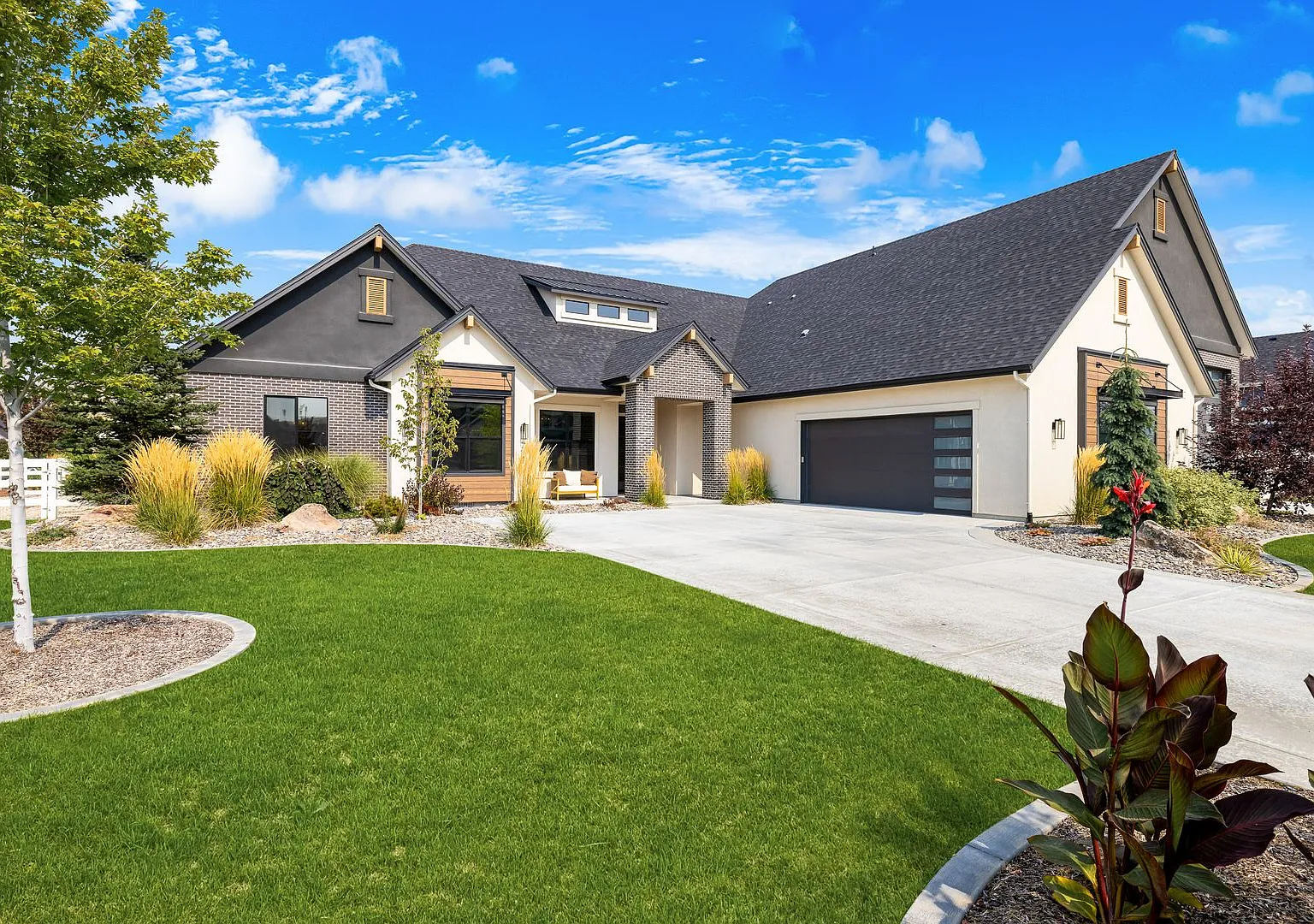 Luxury Single-Level Estate With Panoramic Views In Dry Creek Ranch — Photo 1
